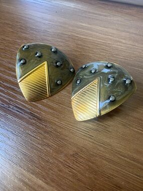 Vintage Geometric Gold & Olive Resin Clip-On Earrings